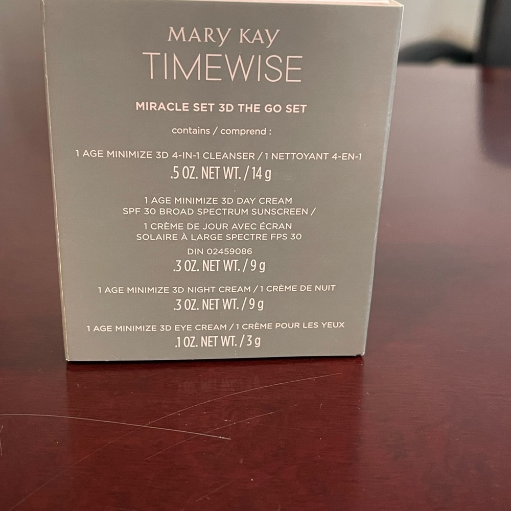 TimeWise Miracle Set 3D The Go Set®
Combination/Oily